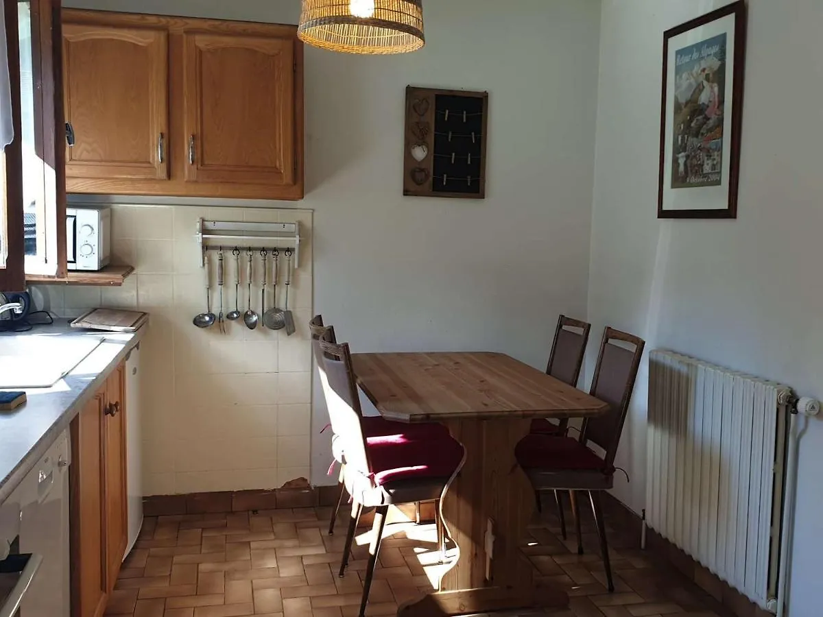 Chalet Cosy Pour 2-3 Pers. Avec Jardin Au Coeur Du Village, A 5 Min Du Ski Et Proche Des Commerces - Fr-1-342-274 Beaufort  France