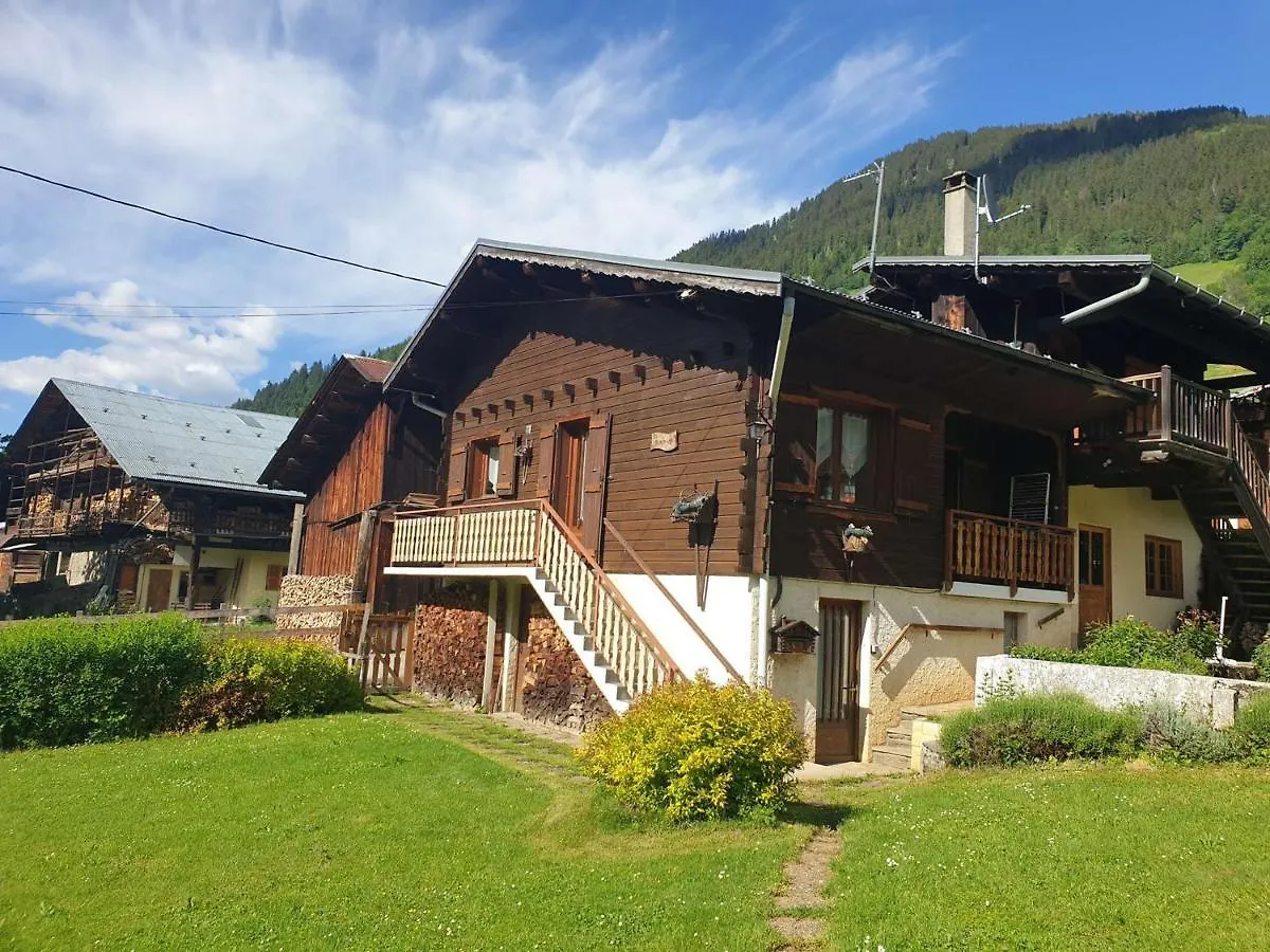 Chalet Cosy Pour 2-3 Pers. Avec Jardin Au Coeur Du Village, A 5 Min Du Ski Et Proche Des Commerces - Fr-1-342-274 Beaufort  France