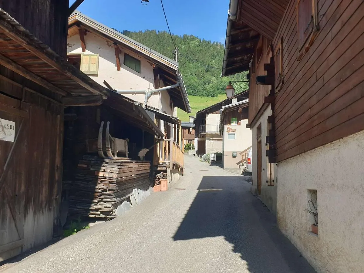 Holiday home Chalet Cosy Pour 2-3 Pers. Avec Jardin Au Coeur Du Village, A 5 Min Du Ski Et Proche Des Commerces - Fr-1-342-274 Beaufort  France