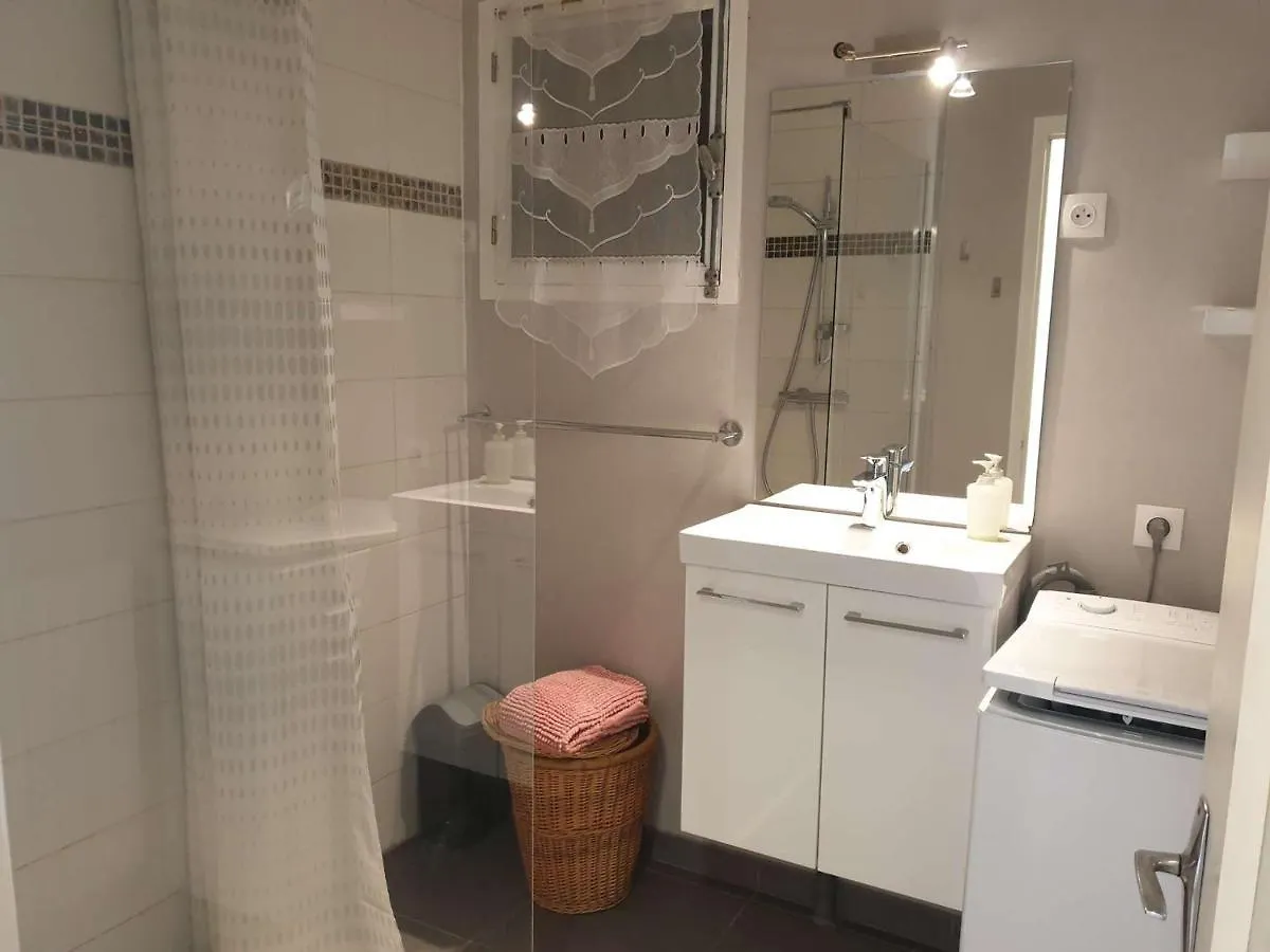 Chalet Cosy Pour 2-3 Pers. Avec Jardin Au Coeur Du Village, A 5 Min Du Ski Et Proche Des Commerces - Fr-1-342-274 Beaufort  Holiday home Beaufort (Savoie)